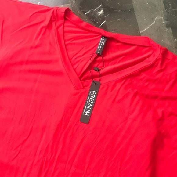 Brand new short sleeve blouse/ vneck/ scrunched sides - Picture 1 of 8